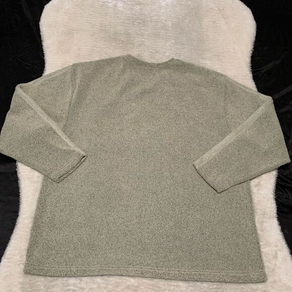 Disney Store Nicky Mouse Womens Green Fleece Pullover Sweater Size XL Long Sleev - Picture 2 of 7